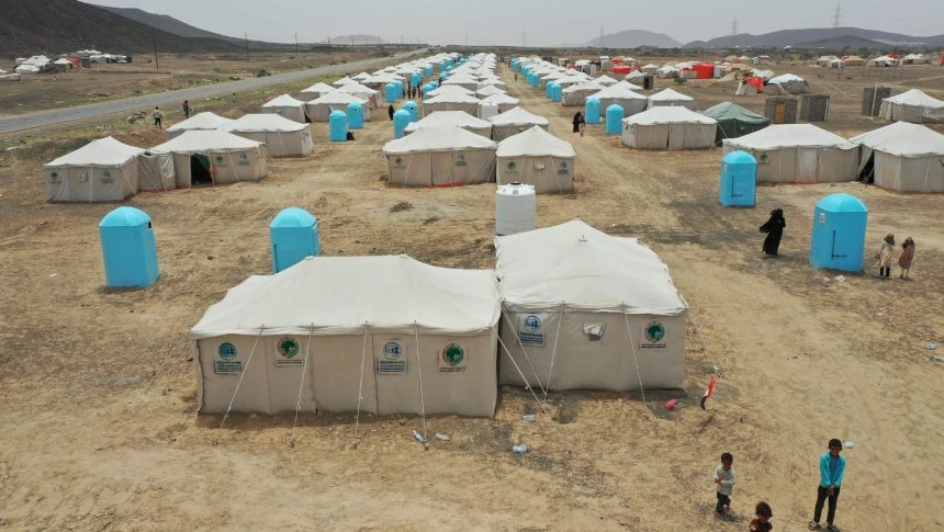 بيان عن وضع مخيمات النازحين بمأرب.. ''يعيشون واقعاً مؤلماً وكل المؤشرات تنذر بخطر وشيك''