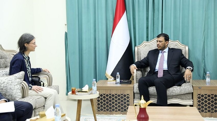 نائب رئيس مجلس القيادة الدكتور عبدالله العليمي يستقبل سفيرة فرنسا لدى اليمن