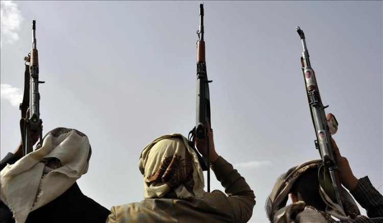 مصادر عسكرية تطالب المجلس الرئاسي ببدا معركة التحرير الشاملة وتحذر الشرعية من  اتاحة انفراد الحوثيين بالجبهات