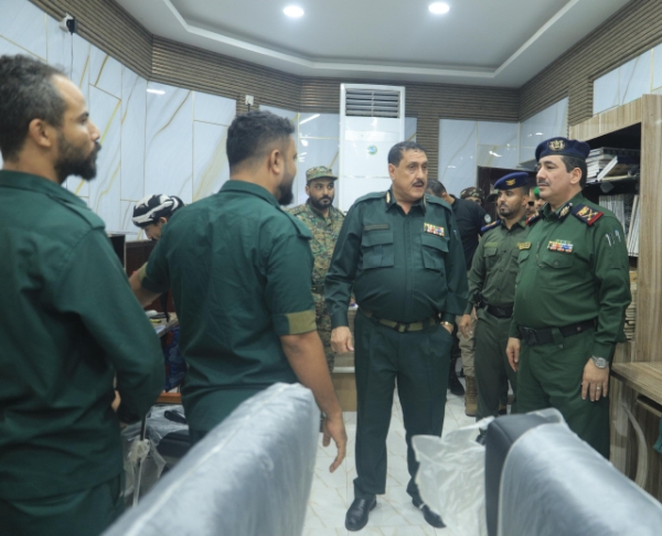 وزير الداخلية يفاحئ إدارة شرطة عدن بزيارة  رسمية
