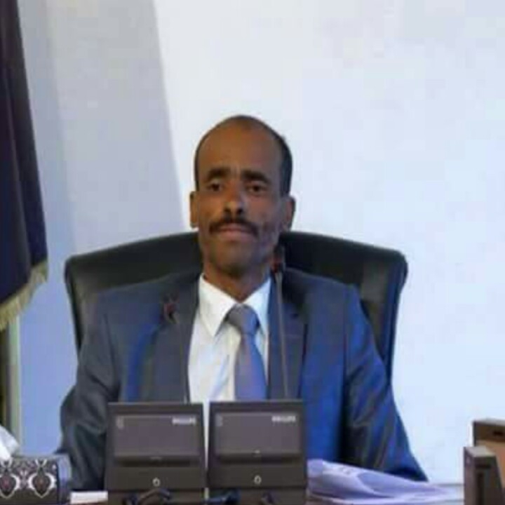 «أشهر بوق» دافع عن الحوثيين وعضو في «اللجنة الثورية» يعتذر للشعب من «عدن» ويشكوا معاملة «الشرعية»